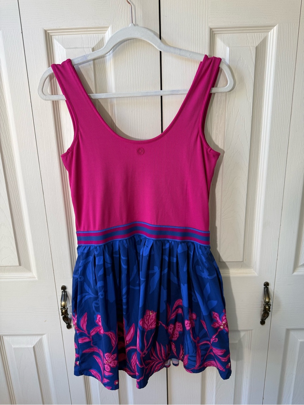 Lilly Pulitzer Luxletic Pineapple Park Romper Never Ending Summer Women’s size M - Picture 9 of 11